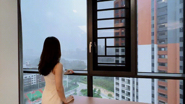 伊盾门窗·实景案例丨新家坚持装落地窗，完工后邻居惊呆了！